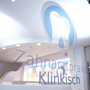 Zahnarztpraxis Klinkisch Imagebilder